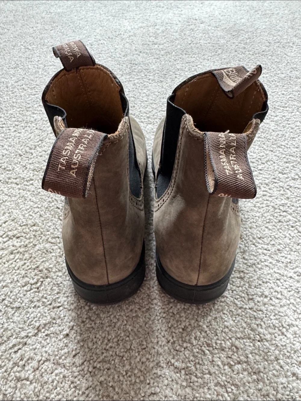 Blundstone Chukka Boots in Taupe Brown with Black Elastic Size 5.5 AU/UK
